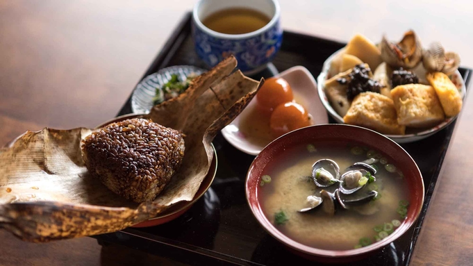 【極上すし会席】創業100年 鮨屋で味わう”海の幸”に舌鼓＜夕朝食付き＞